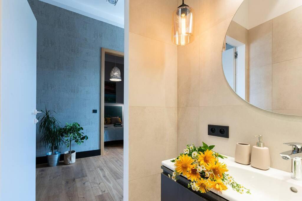 Elegant Apartment Luminis In Krakow'S Old City ภายนอก รูปภาพ